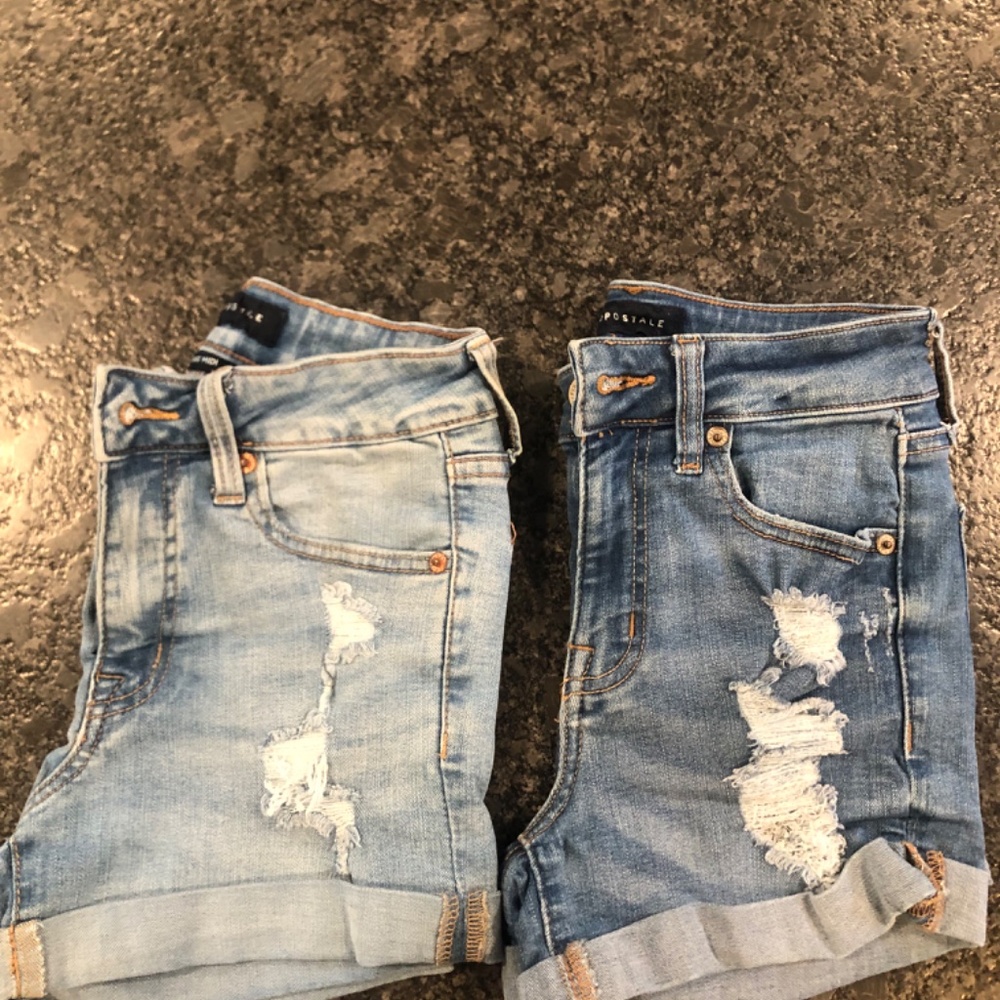 Aeropostale shorts in light and darker wash